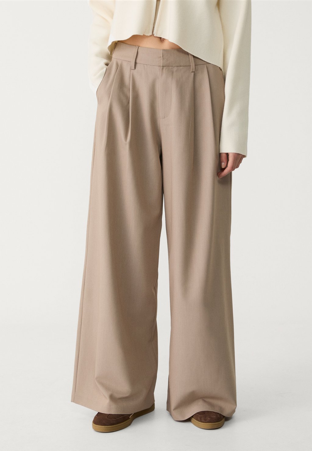 

Брюки WIDE-LEG WITH BUTTONS Stradivarius, светло-коричневый