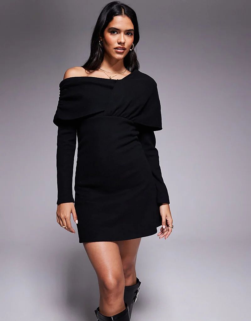 

Супермягкое мини-платье с асимметричным вырезом и запахом ASOS DESIGN, черное