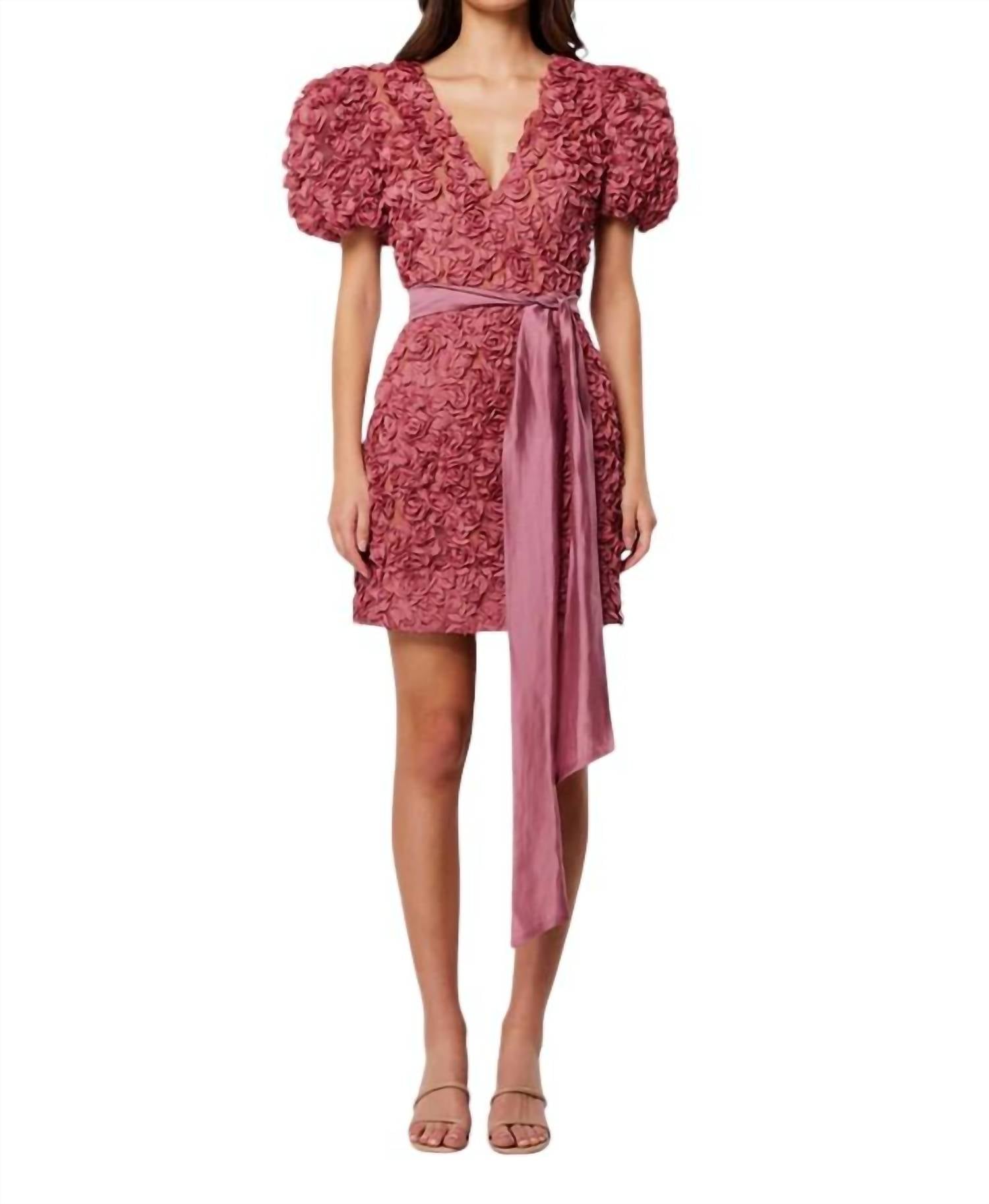 

Платье Adoration в цвете Rouge Pink ELLIATT