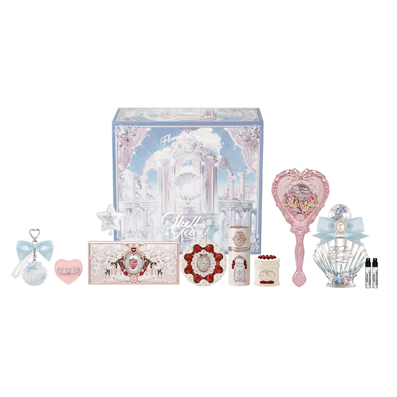 

FlowerKnows Strawberry Cupid Collection Sweetheart Box набор косметики Natural Matte Adherent Flower Knows