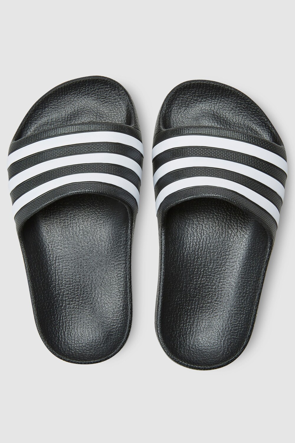 

Босоножки Adilette Aqua adidas, черный