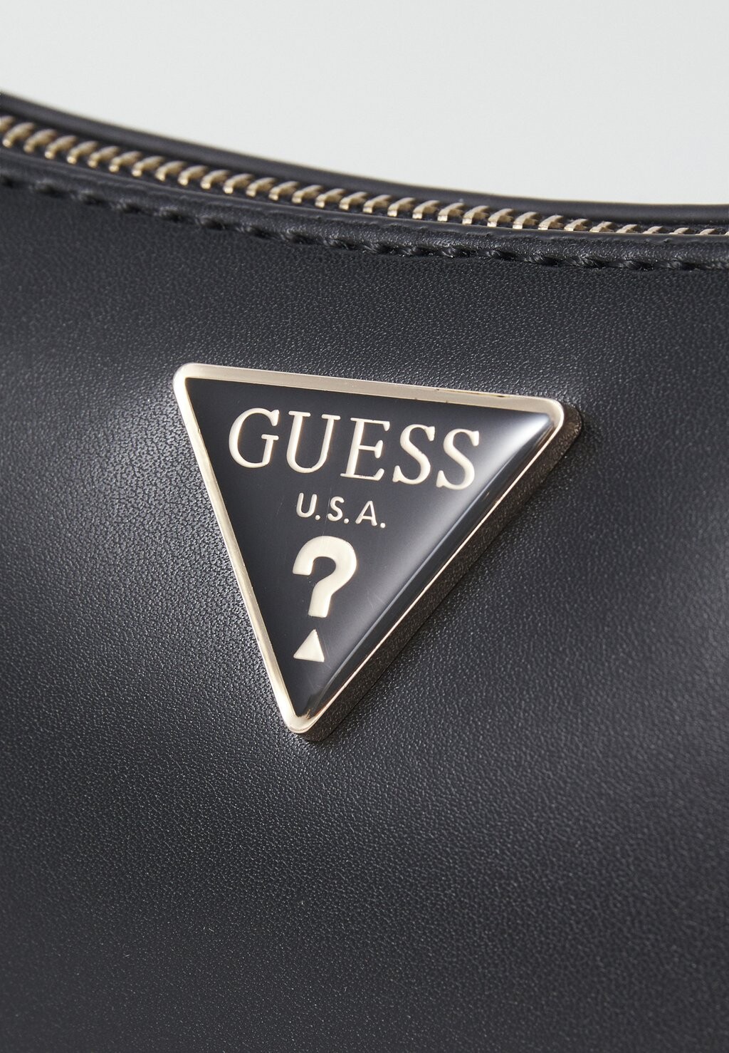 

Сумочка DARYNA TOP ZIP SHOULDER BAG Guess, черный