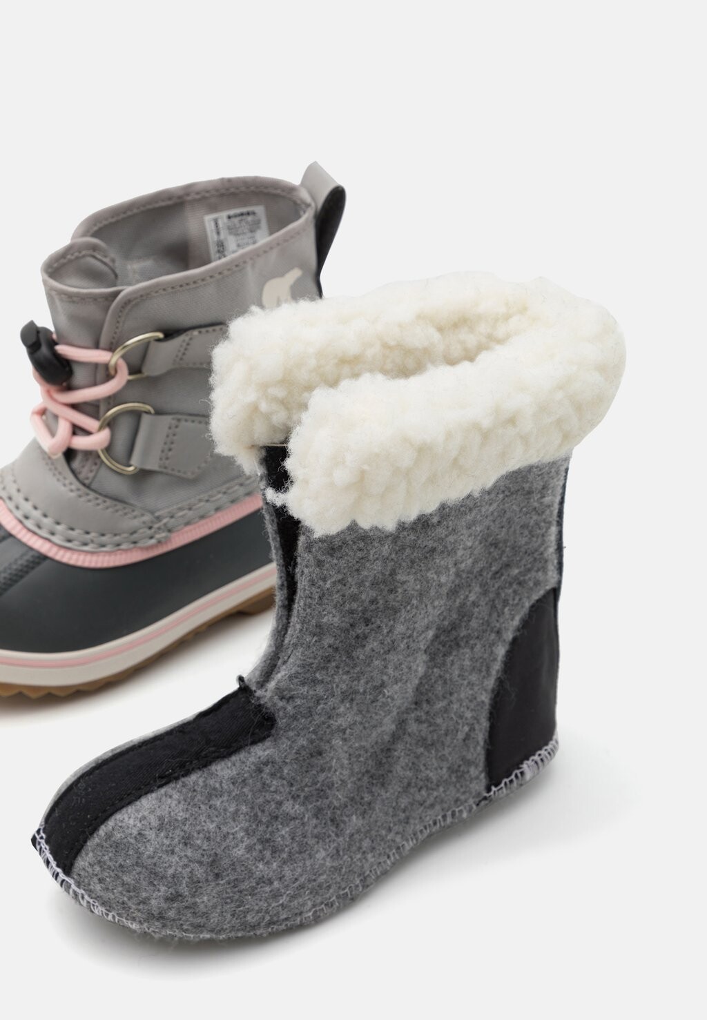 

Ботинки на шнуровке CHILDRENS YOOT PAC WP UNISEX Sorel, светло-серый
