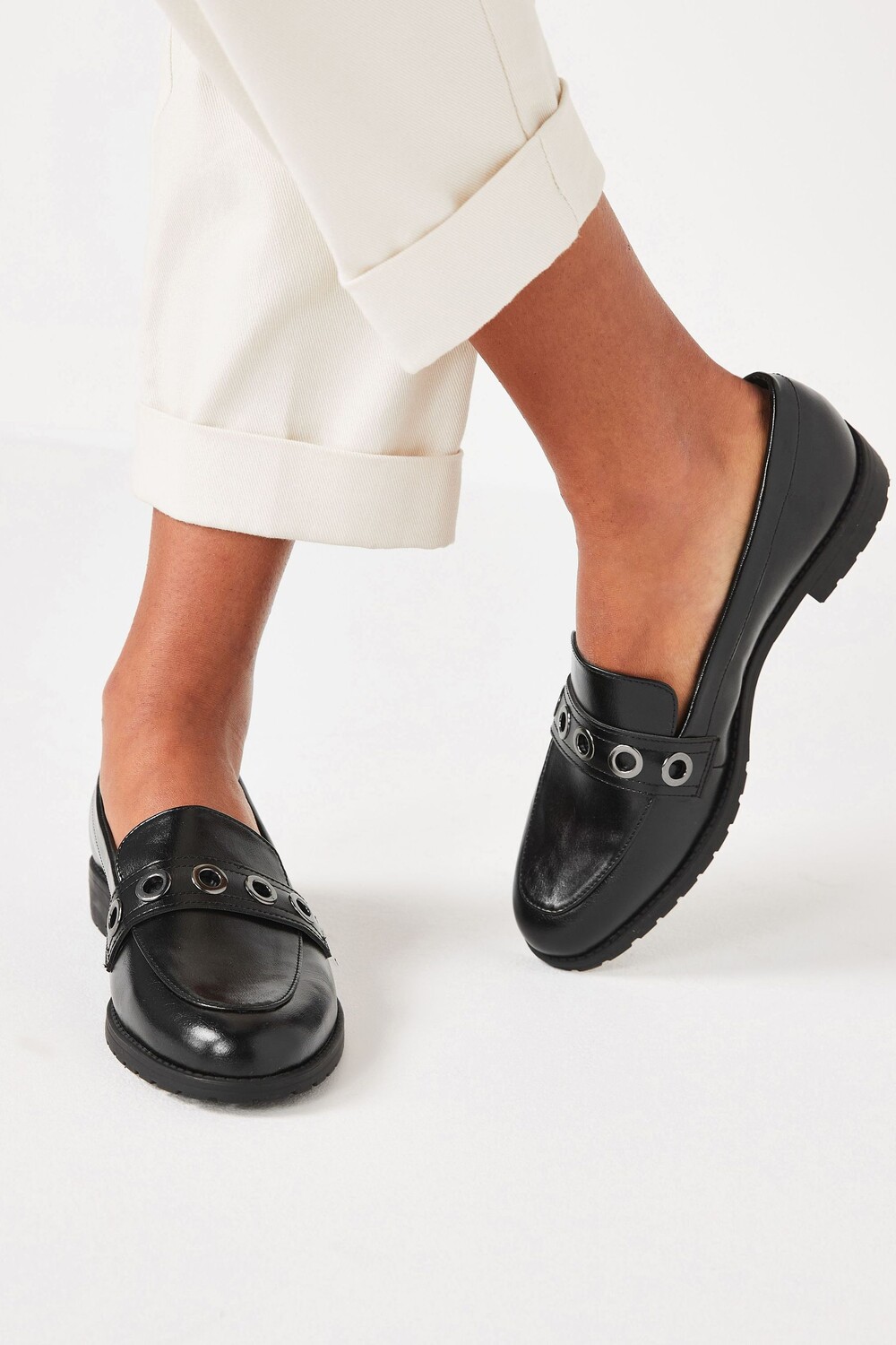 

Мокасины Forever Comfort с декоративными люверсами Next, черный