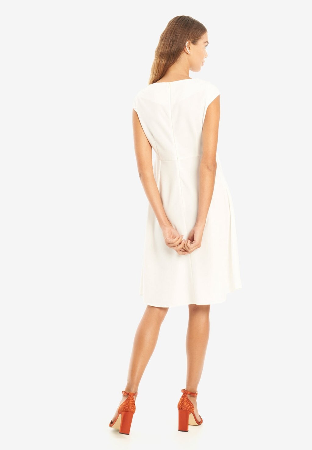 

Дневное платье ADONELLA MIDI Vicario Cinque, белый