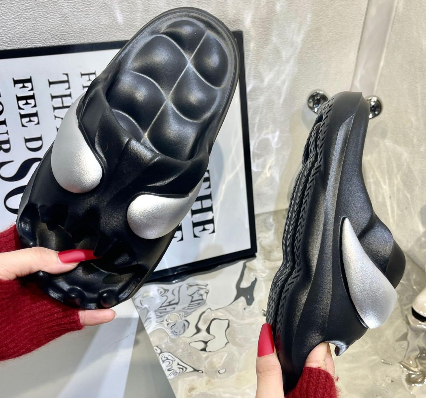 FSwinder Skull Ghost Slides, спортивные сандалии, противоскользящие облачные тапочки для мужчин и женщин, удобные домашние туфли с открытым носком, домашние туфли для открытого пальца, Хэллоуин Skull Slides, толстые мягкие туфли для душа, черный — фото 2