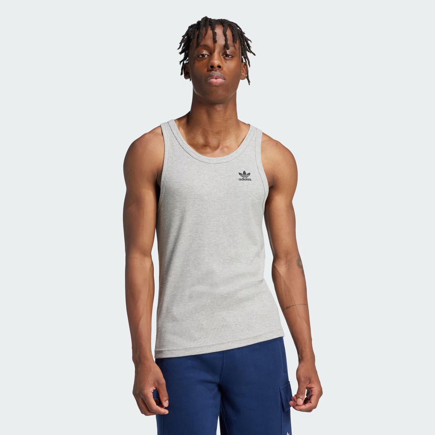 

Майка Trefoil Essentials Adidas, цвет Medium Grey Heather