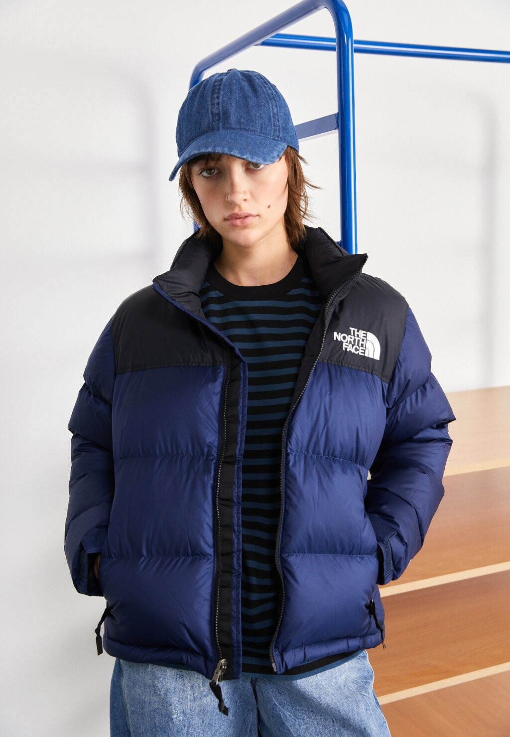 

Пуховик RETRO NUPTSE JACKET The North Face, цвет summit navy/black