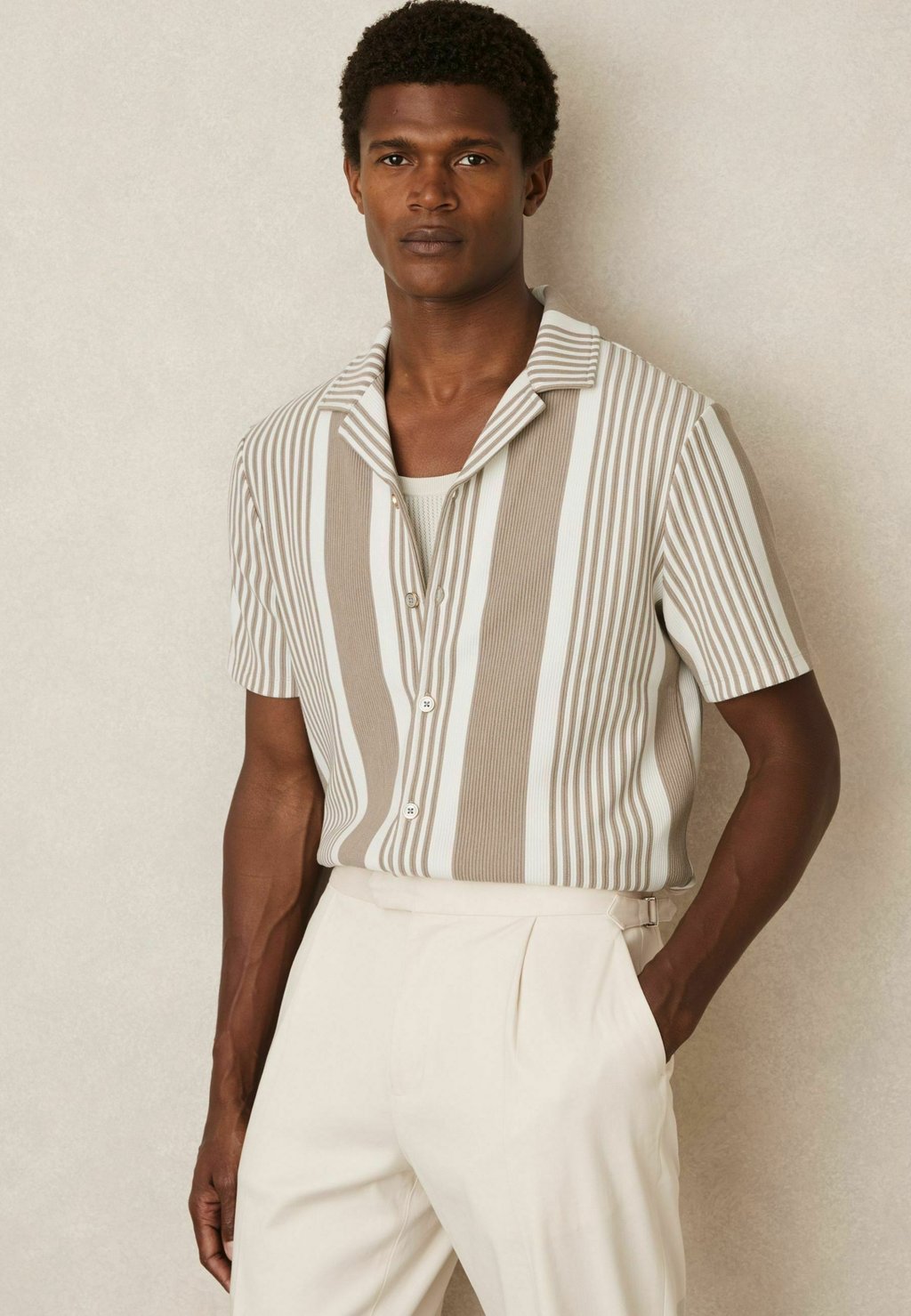 

Рубашка ALCAZAR STRIPE CUBAN COLLAR Reiss, бежевый