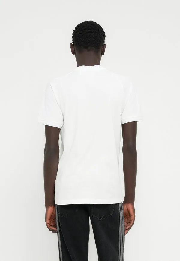 Футболка унисекс базовая с изображением груди Adidas Originals, White — фото 2