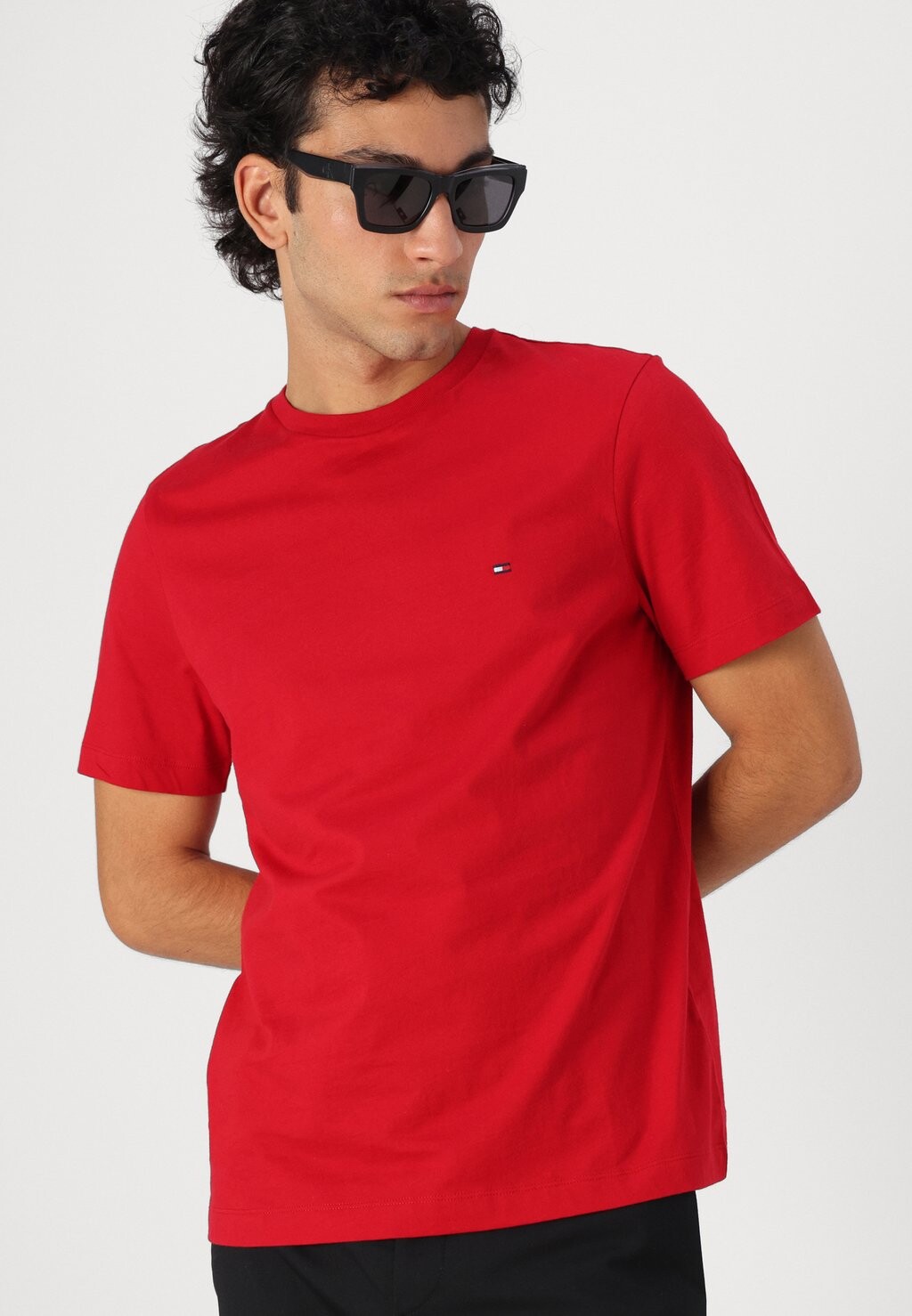 

Базовая футболка SEASONAL FIT SOLID TEE Tommy Hilfiger, красный