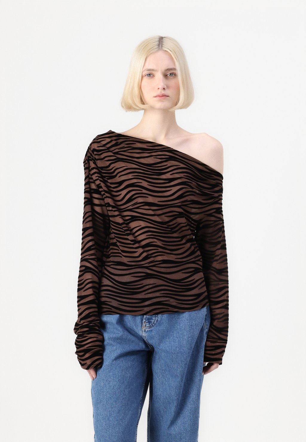 

Топ с длинными рукавами ASYMMETRIC Gina Tricot, черный