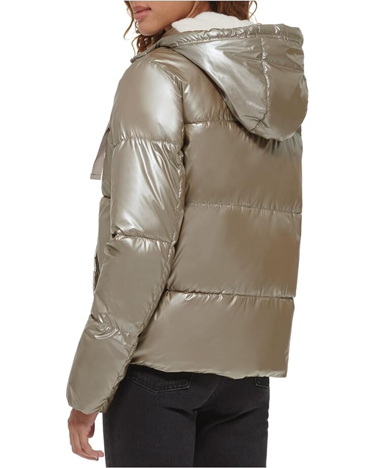 

Пуховик Levi's Quilted Hooded Bubble Puffer, цвет Light Gold