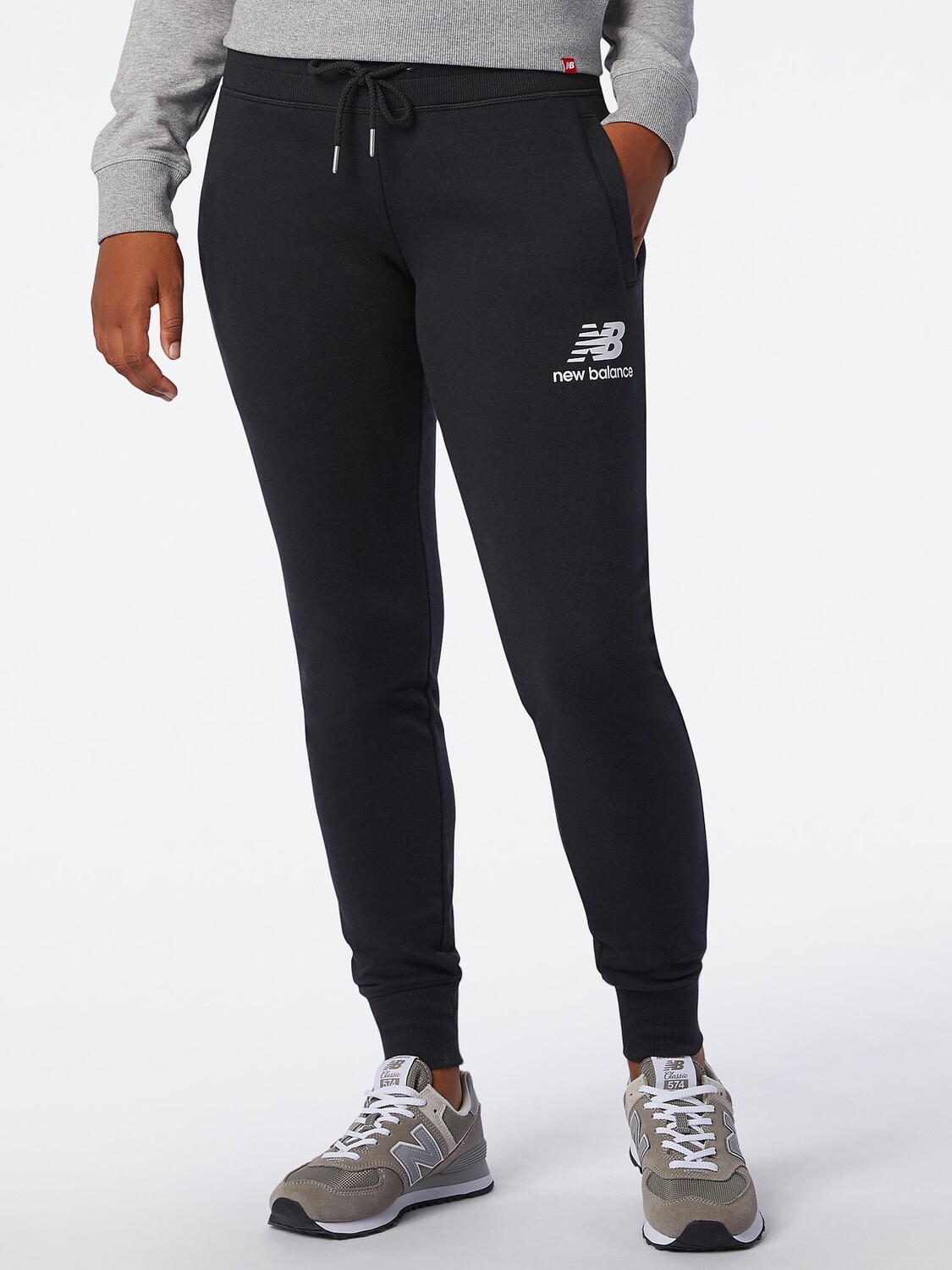 

Спортивные брюки New Balance ESSENTIALS, черный
