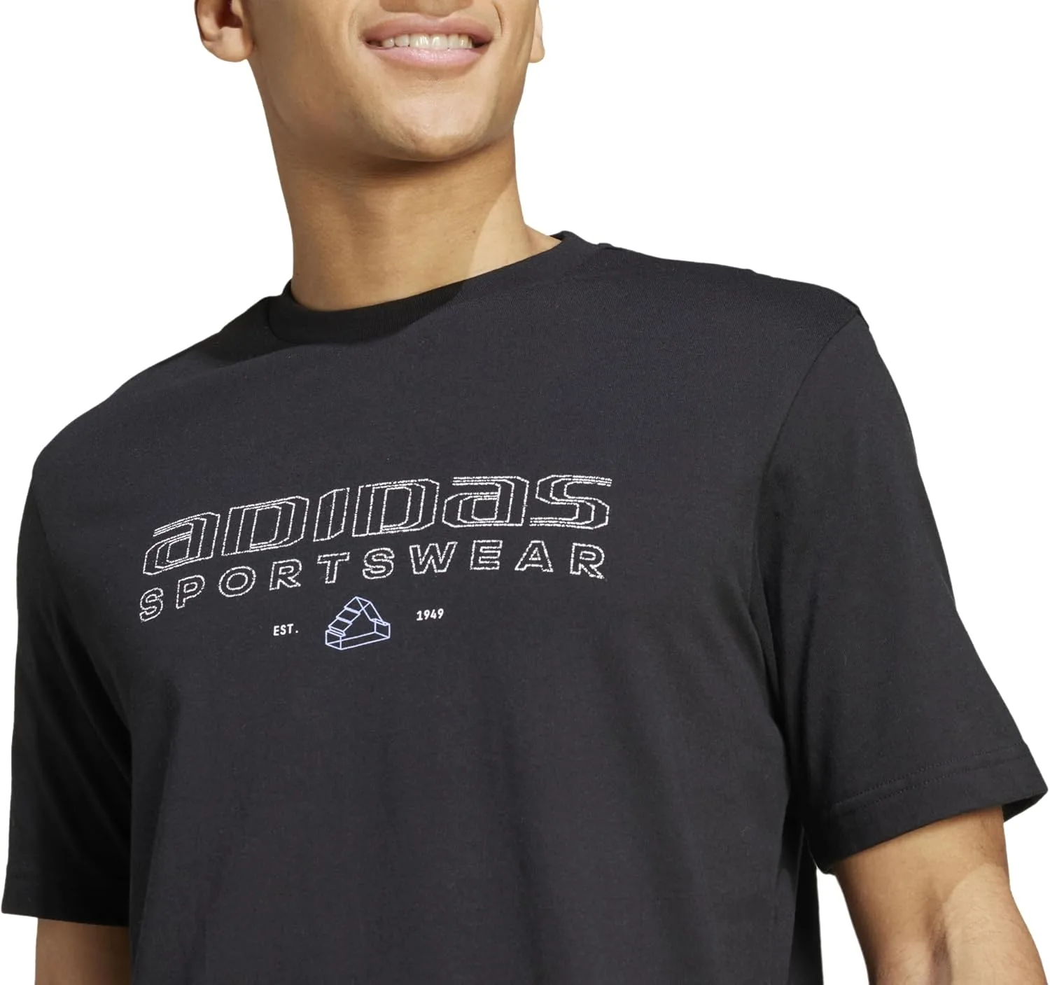 Футболка adidas Tech Linear Graphic Tee — фото 3