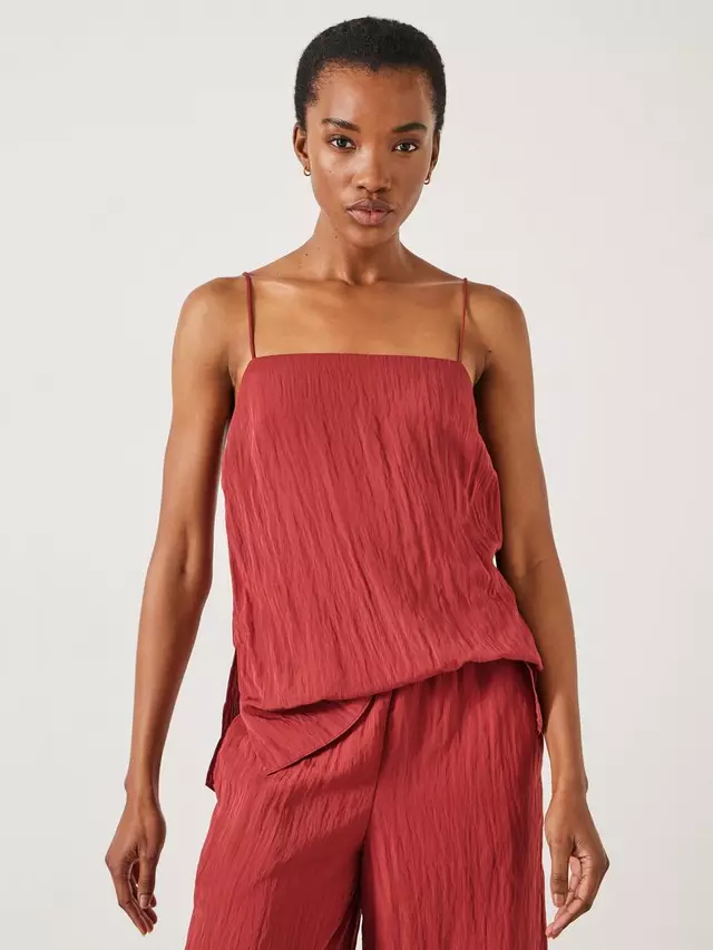 

Топ HUSH Ari Long Cami, цвет rust