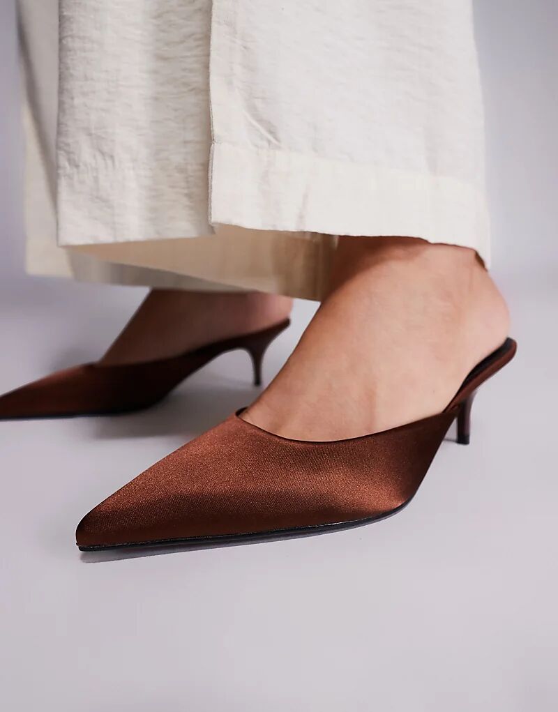 Мюли Simmi London Carson на каблуке-рюмочке из шоколадного атласа Simmi Shoes