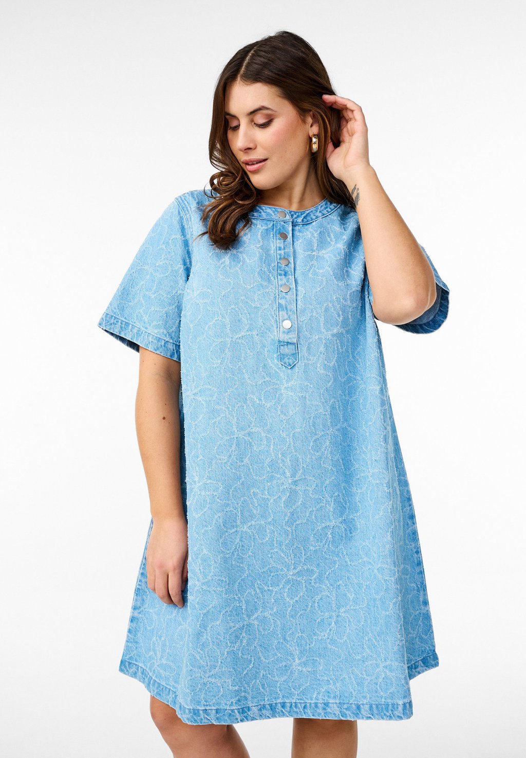 

Джинсовое платье Zizzi, цвет Light Blue D Flower