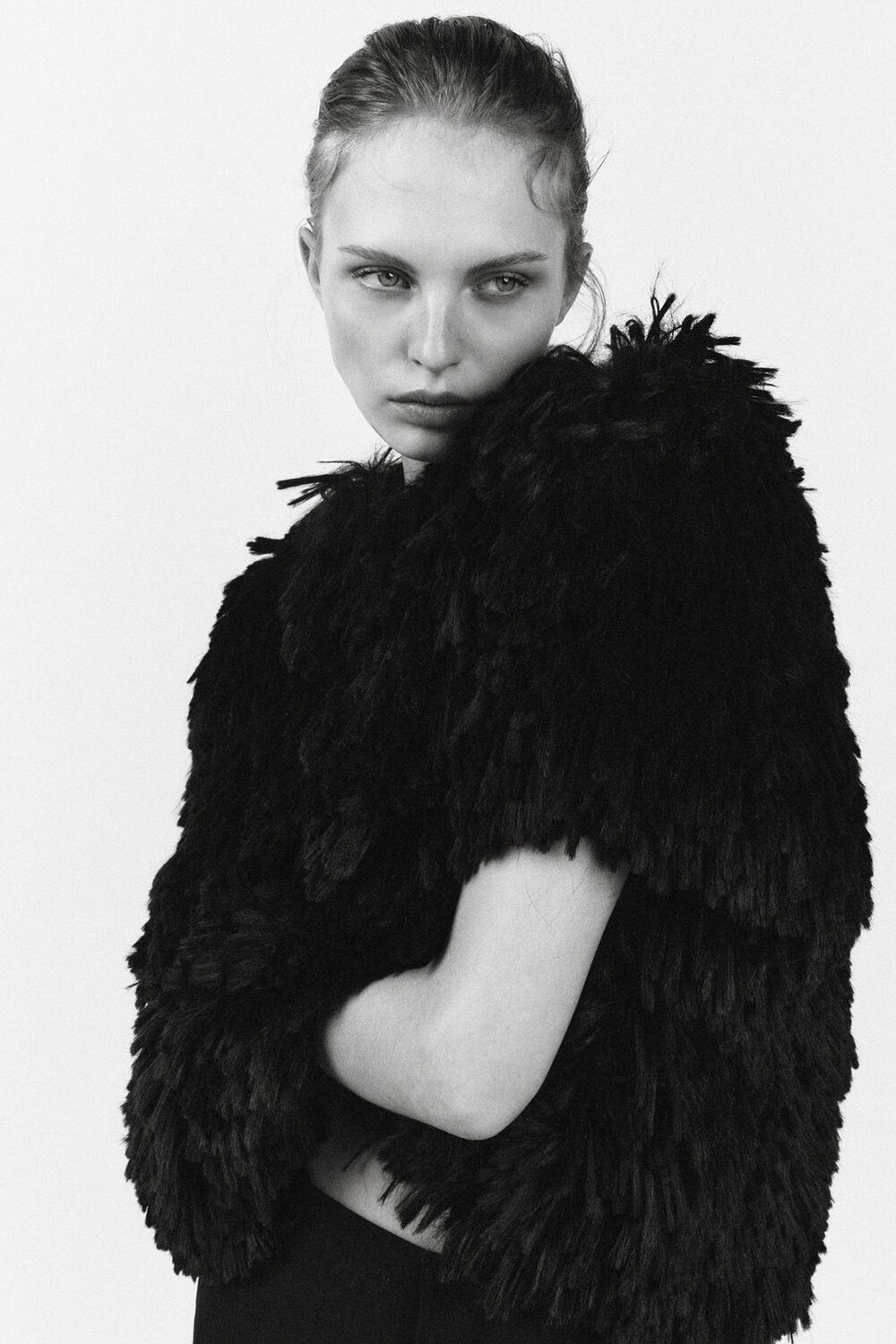 

Топ из искусственного меха ZARA, черный