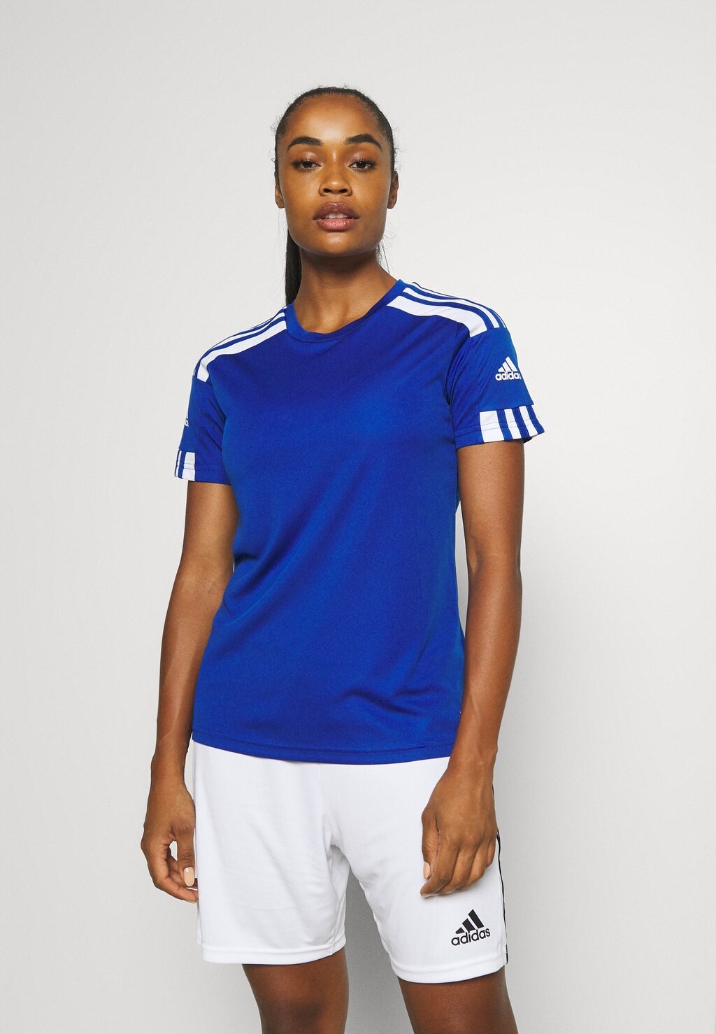 

Спортивная футболка Adidas с лампасами на рукавах, синий