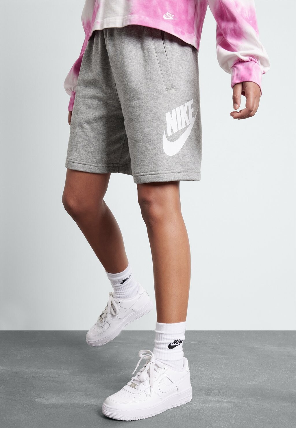 

Шорты Club Unisex Nike, цвет dark grey heather/base grey/white