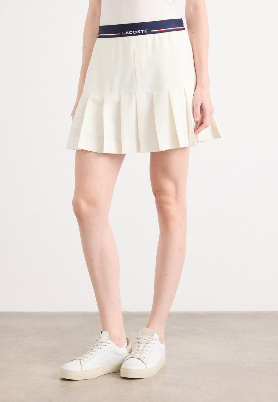 

Юбка Lacoste Pleated skirt, Lapland/Off-White