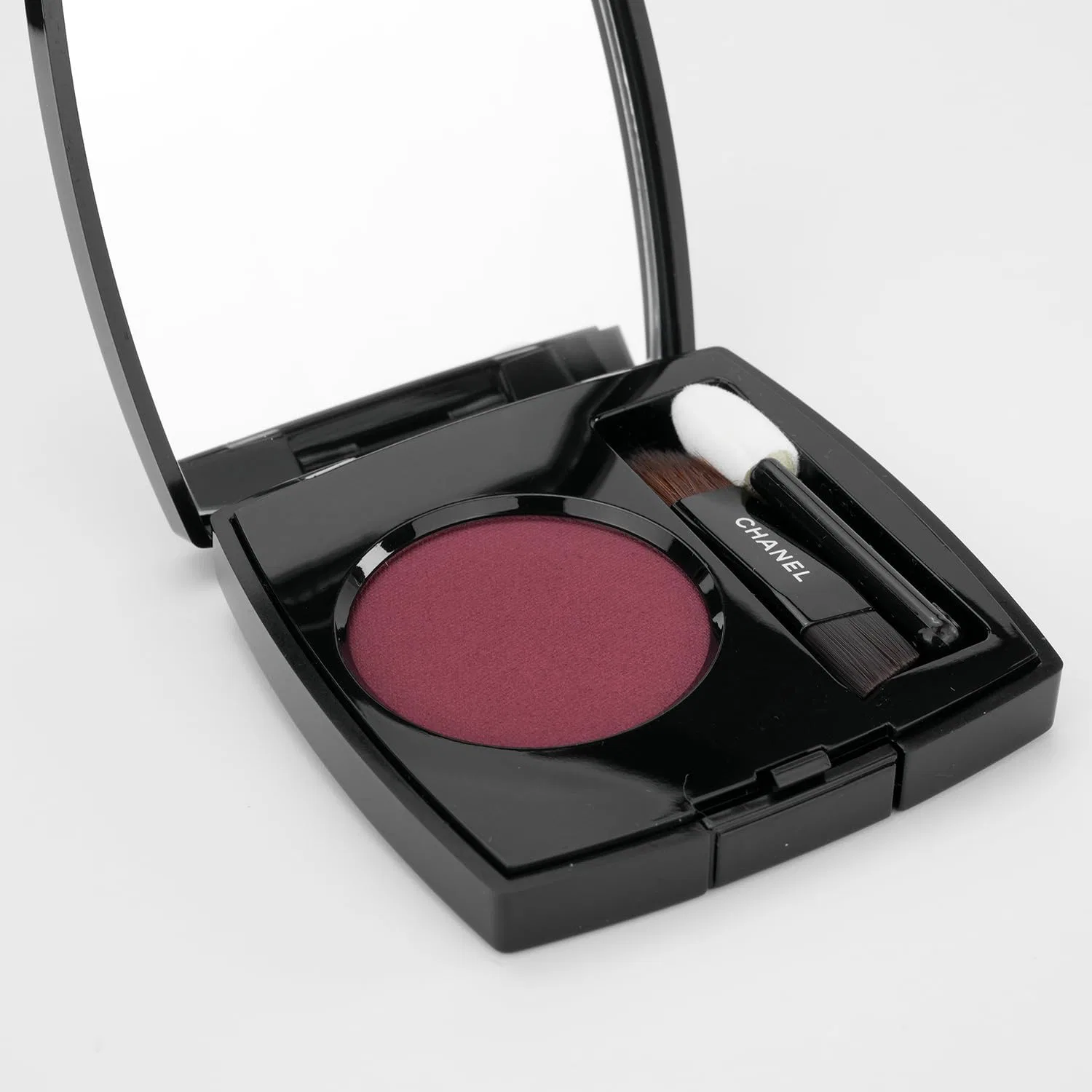 Тени для век Chanel Ombre Essentiel #244 Rouge Cuire, 2.2 г — фото 3