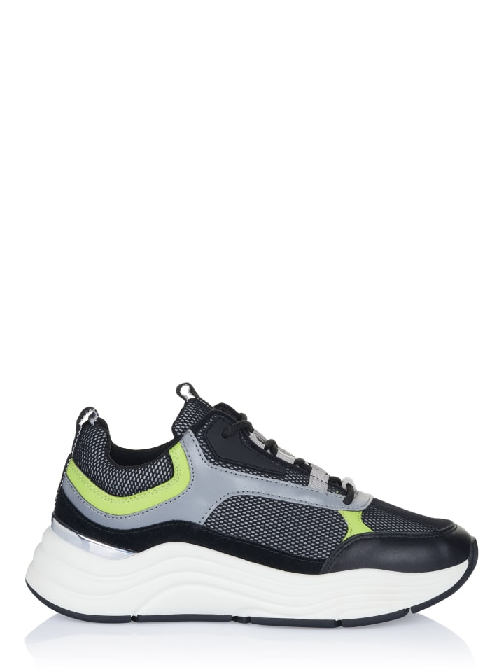 

Мужские кроссовки черного цвета Millet