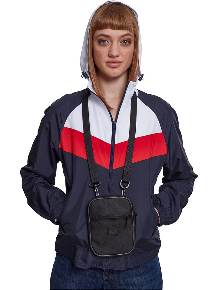 

Urban Classics Ветровка темно-синего/белого/красного цвета