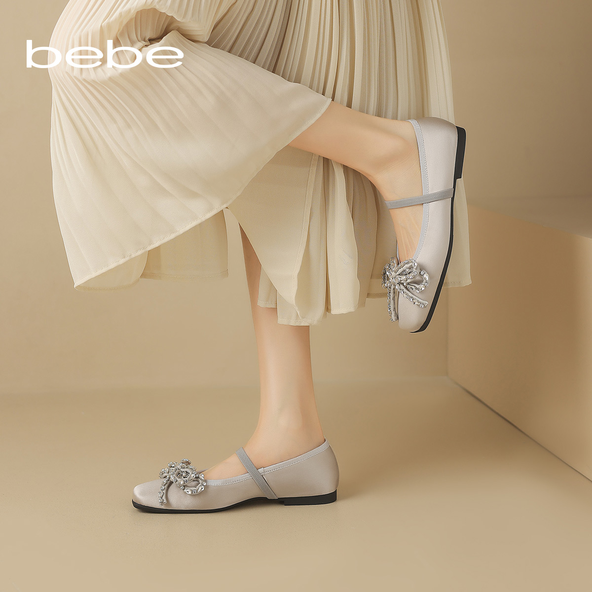 Bebe Серые женские балетки на плоской подошве, цвет Gray — фото 3