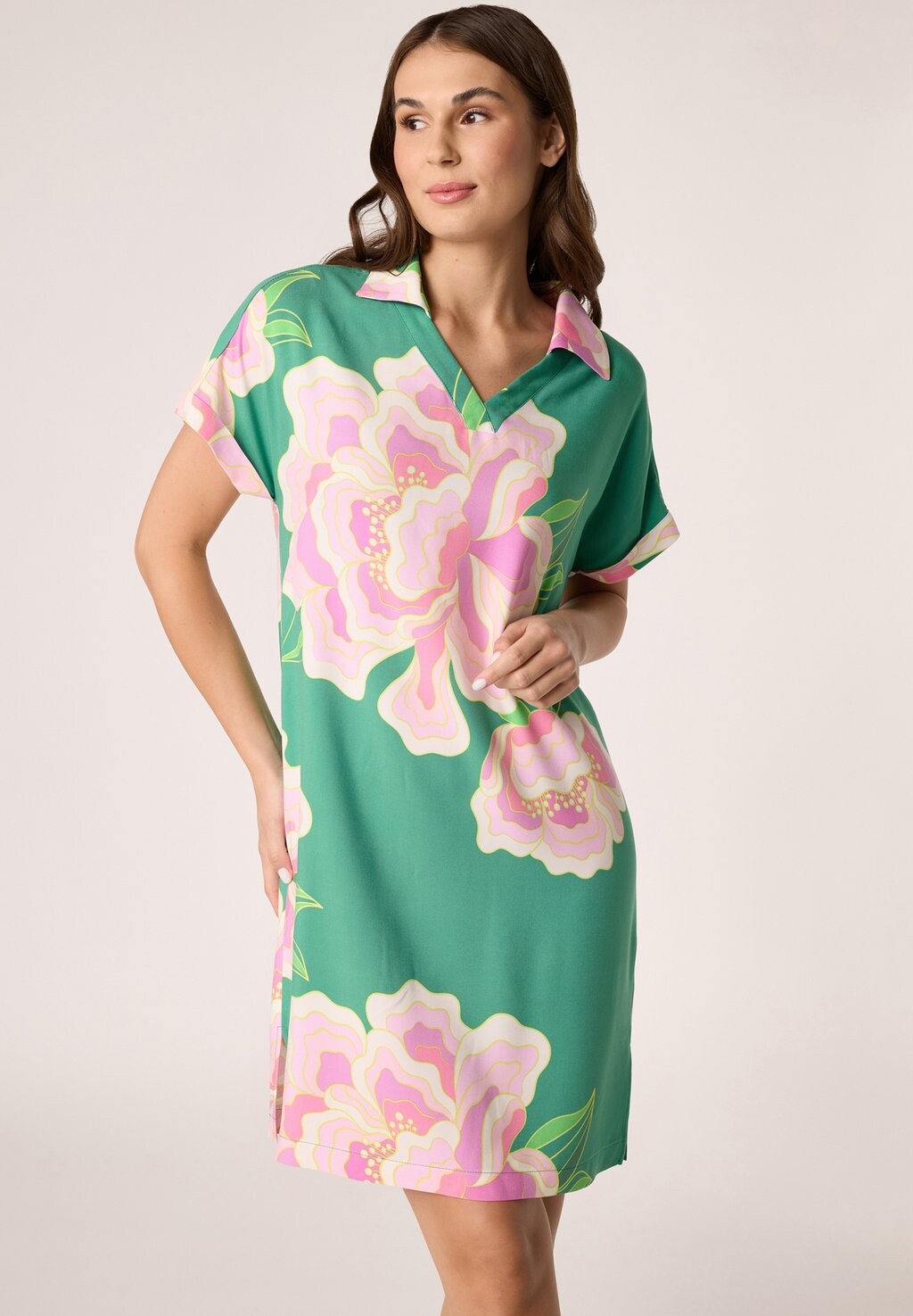 

Повседневное платье QUIOSQUE, зеленый