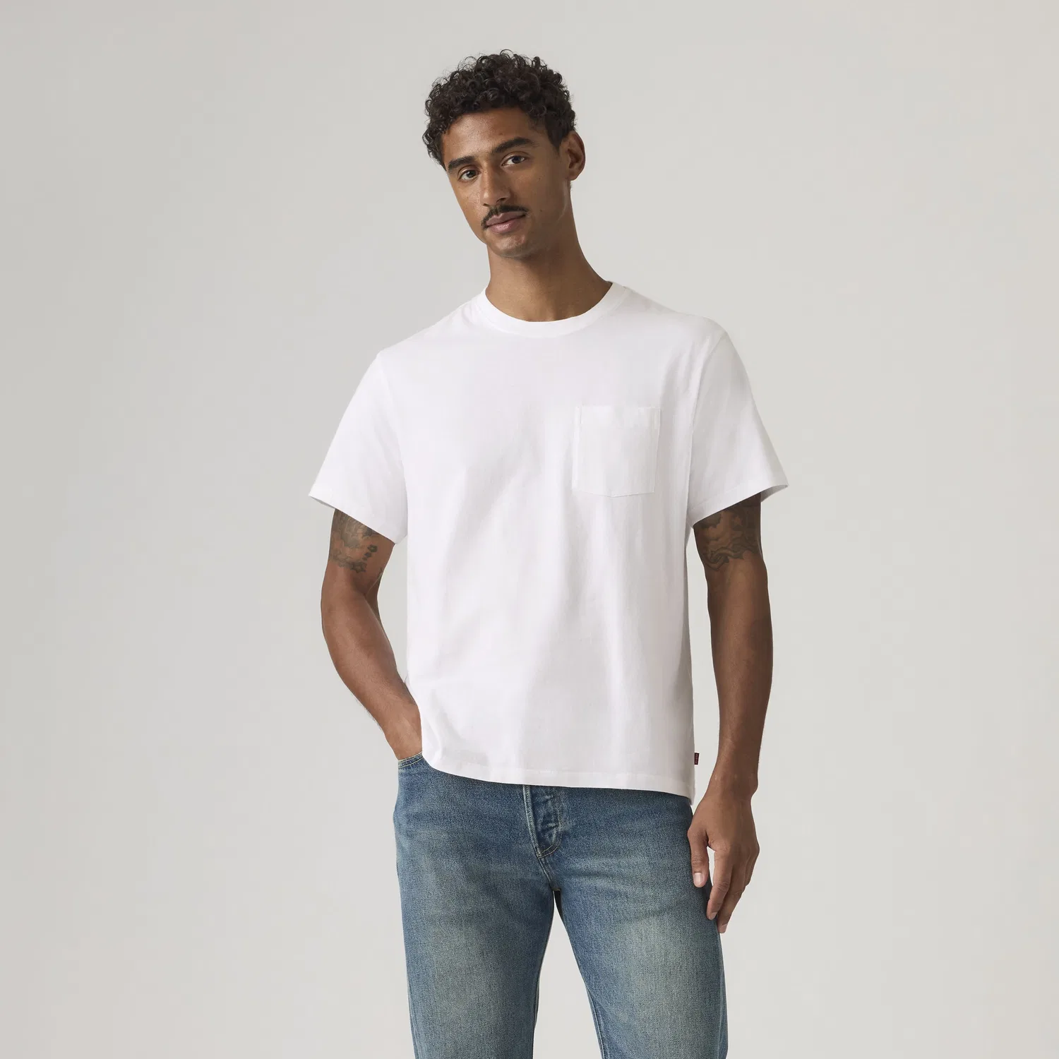 Базовая футболка с карманом Levi's, White — фото 3
