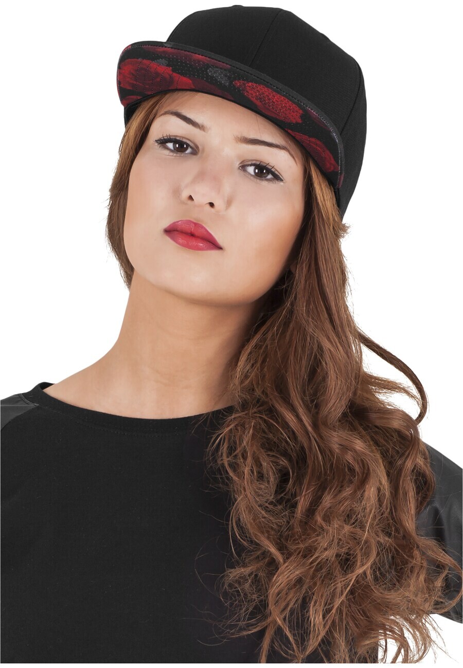 

Бейсболка Flexfit Cap Roses, черный
