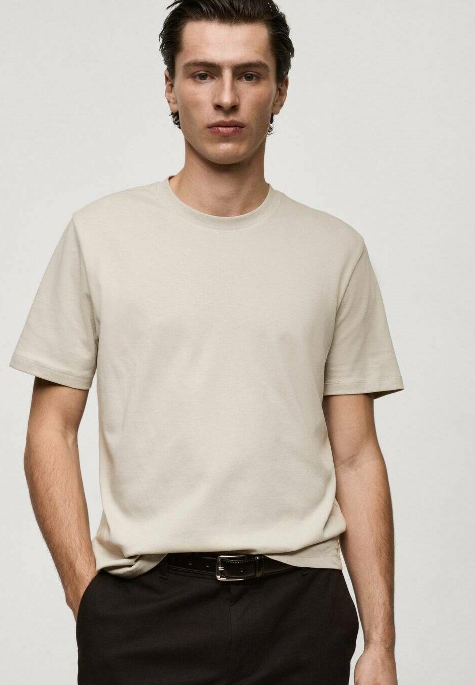 

Базовая футболка Mango, серый