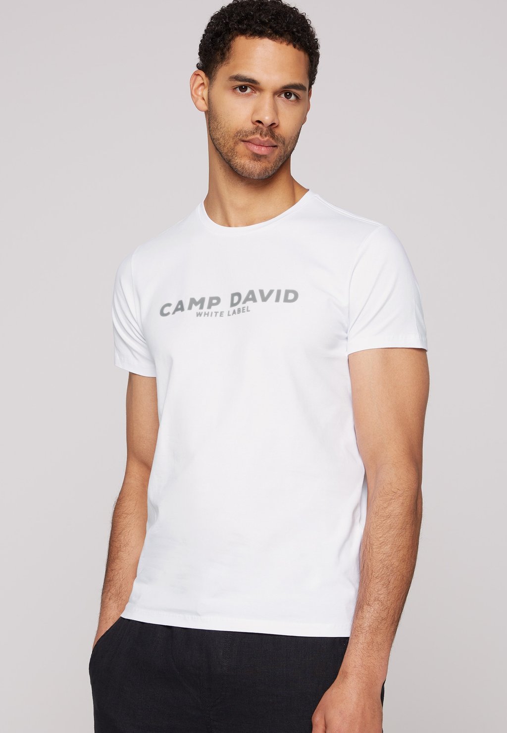 

Футболка с принтом RUNDHALS MIT LOGO RUBBER Camp David, белый