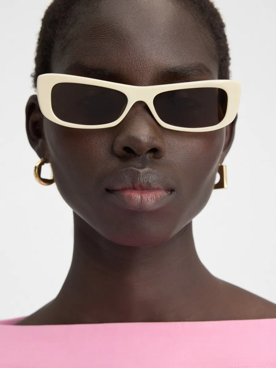 

Прямоугольные солнцезащитные очки «кошачий глаз» Les lunettes Капри Jacquemus, бежевый