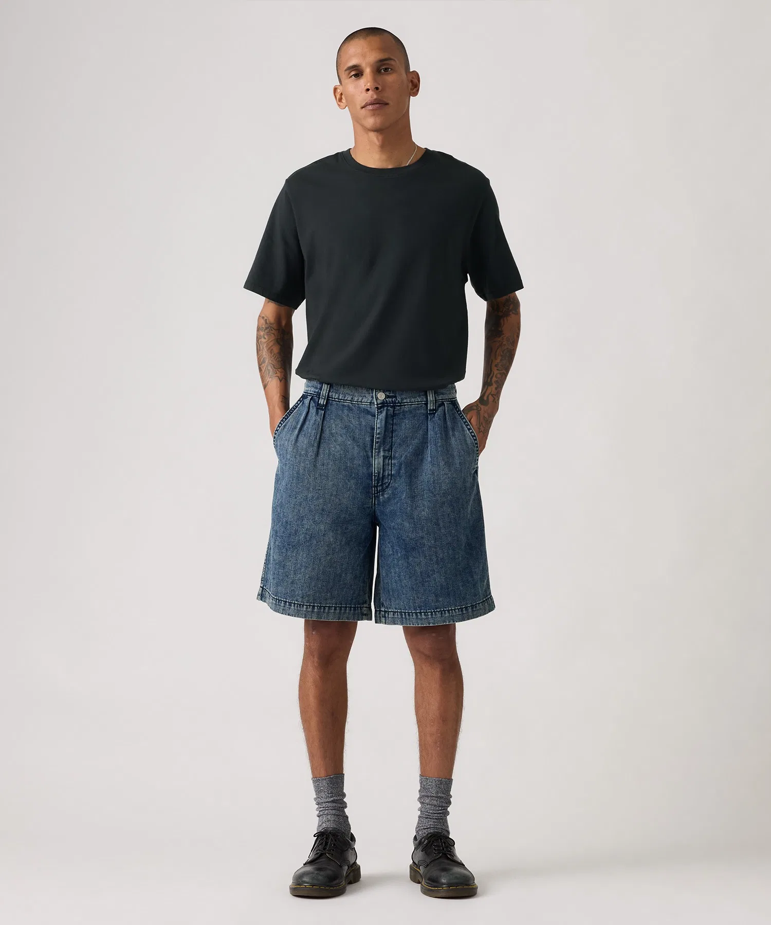 Широкие плиссированные шорты Levi's, размер Medium, цвет индиго. — фото 2