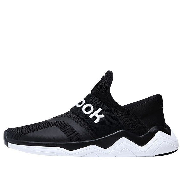 

Беговые кроссовки Reebok Royal Nova Supreme Black/White, черный