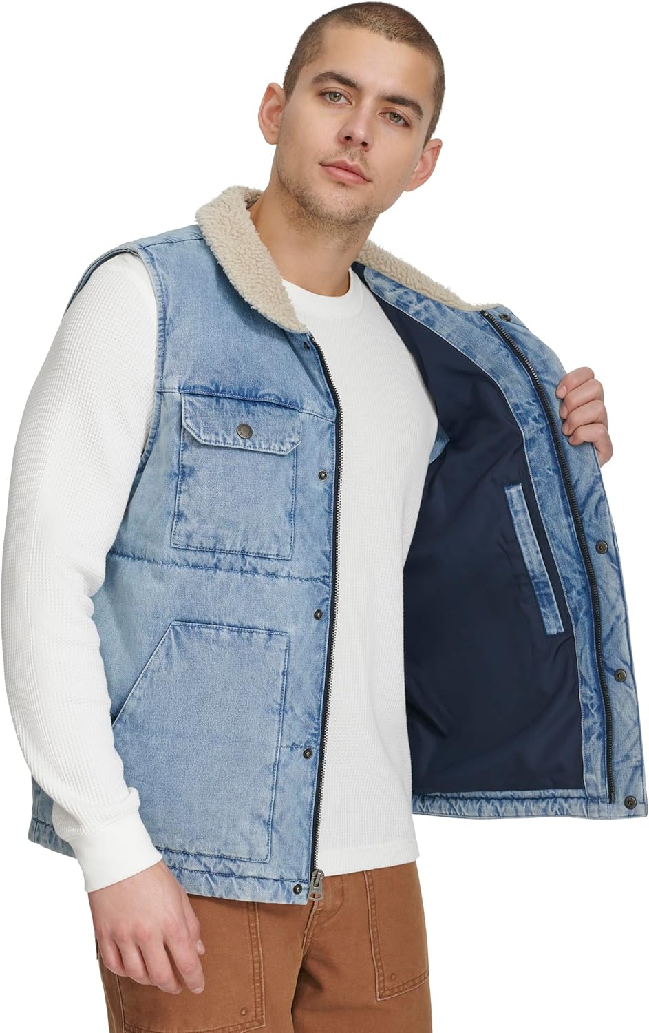 Мужская стеганая куртка Levi's из комбинированной ткани с воротником на подкладке из шерпы (стандартные размеры, а также размеры для больших и высоких женщин), Light Wash Denim Vest — фото 4