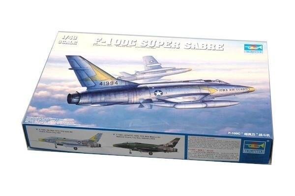 

Комплект модели F-100C Super Sabre TRUMPETER