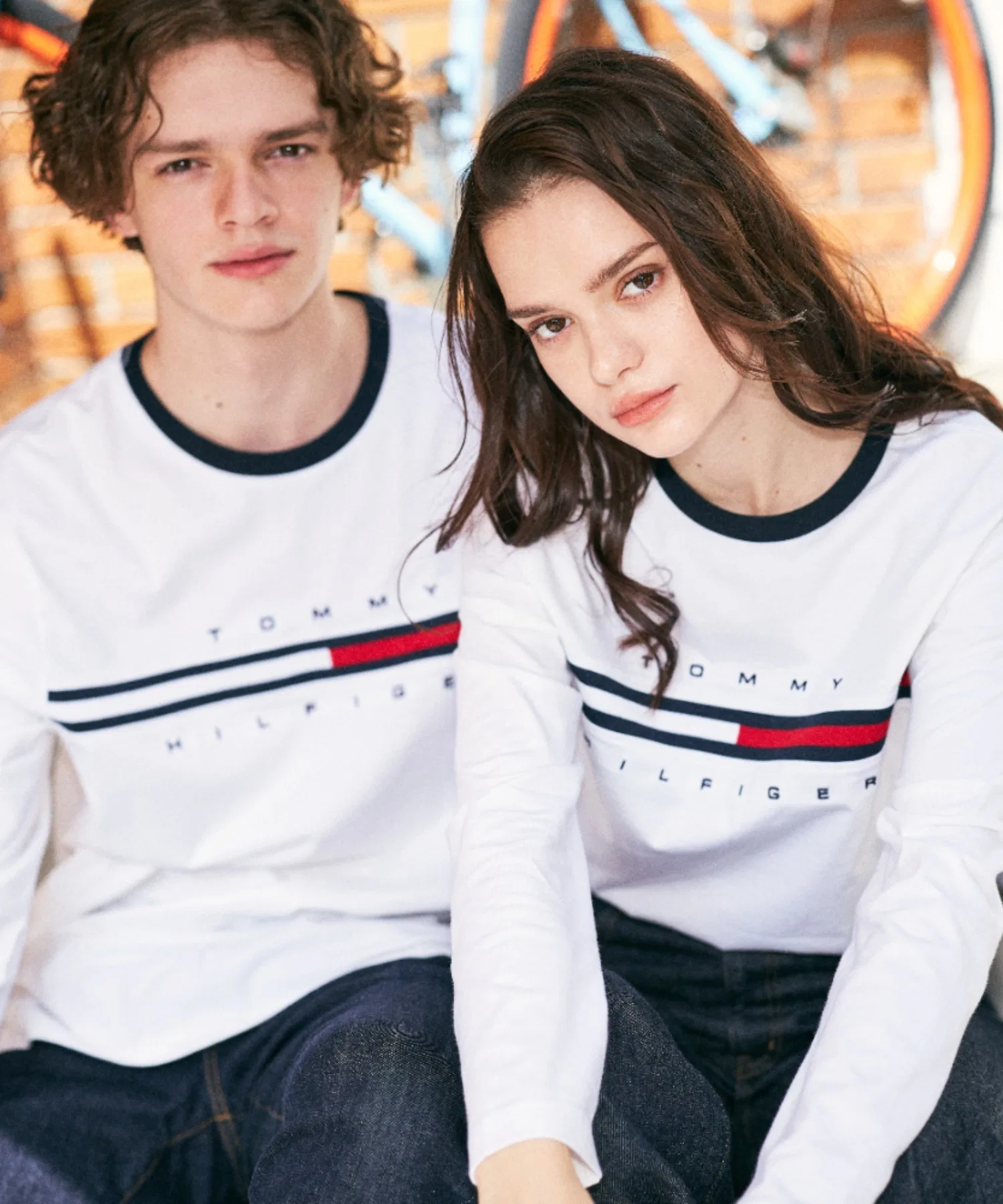 Унисекс футболка Tommy Hilfiger с логотипом, белая