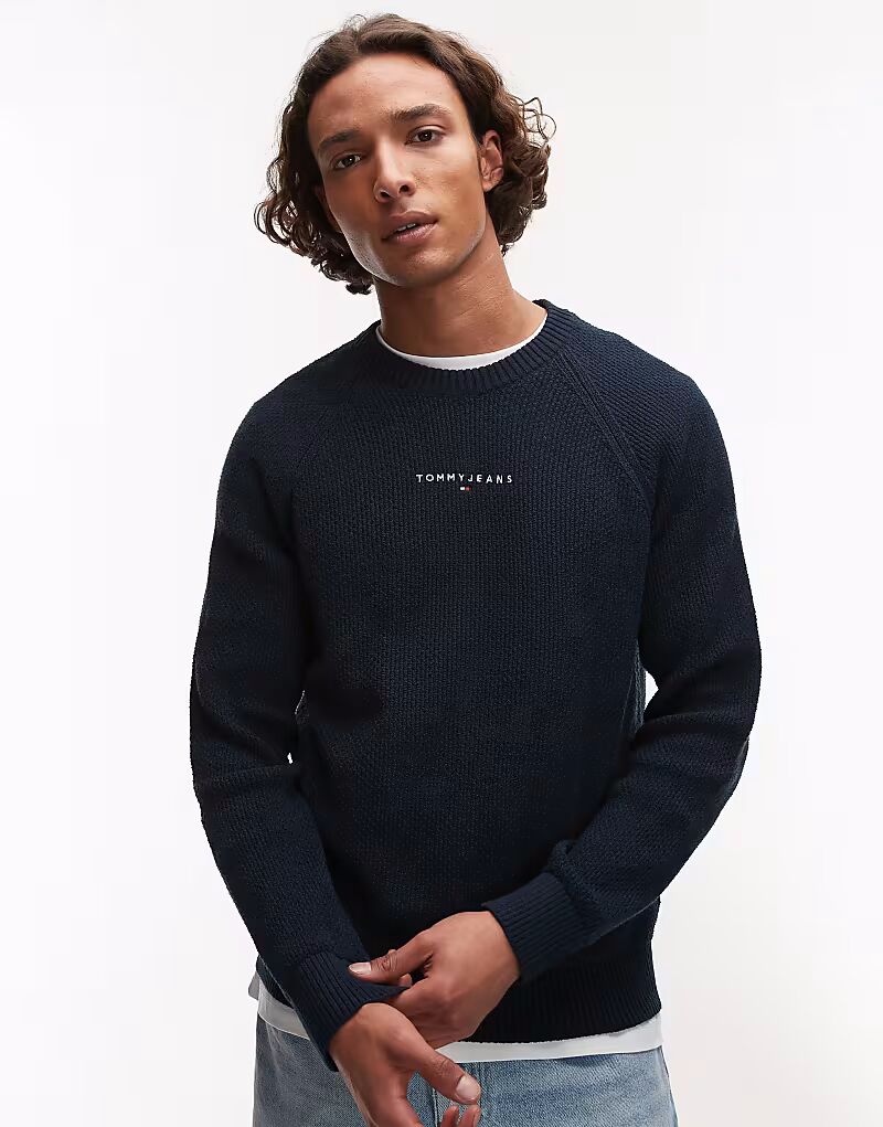 

Узкий джемпер Tommy Jeans с маленьким логотипом темно-синего цвета