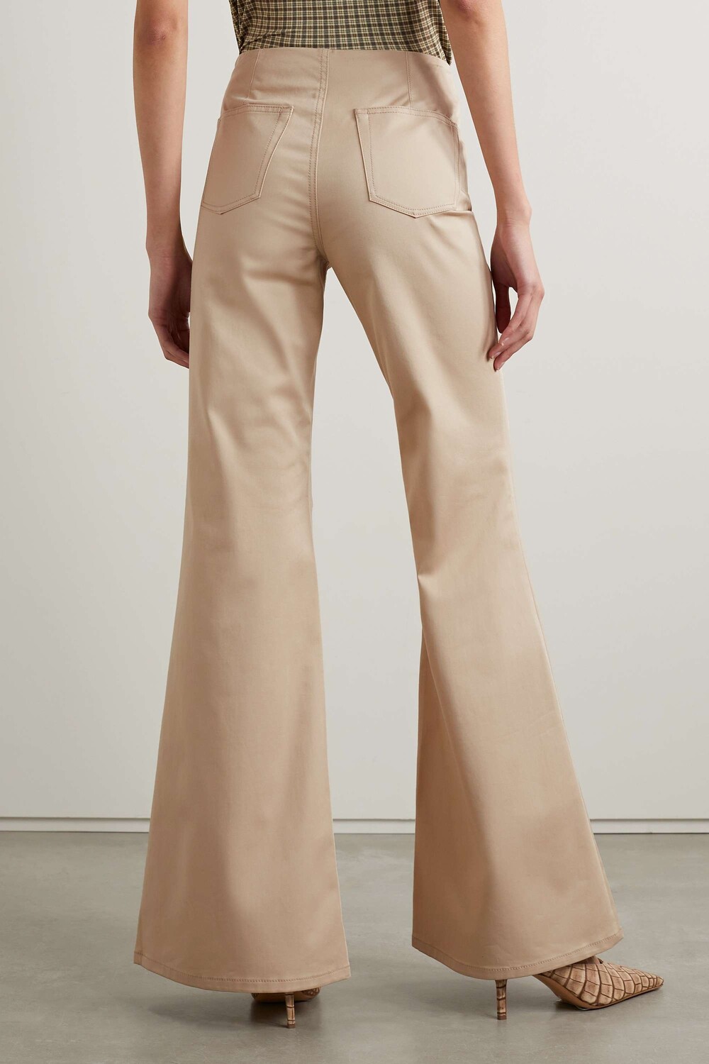 

ACNE STUDIOS Расклешенные брюки из эластичного хлопкового твила, бежевый
