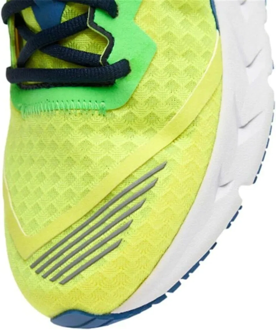 Мужские кроссовки для легкой атлетики Diadora Mythos Blushield Volo 2 желтого цвета — фото 3