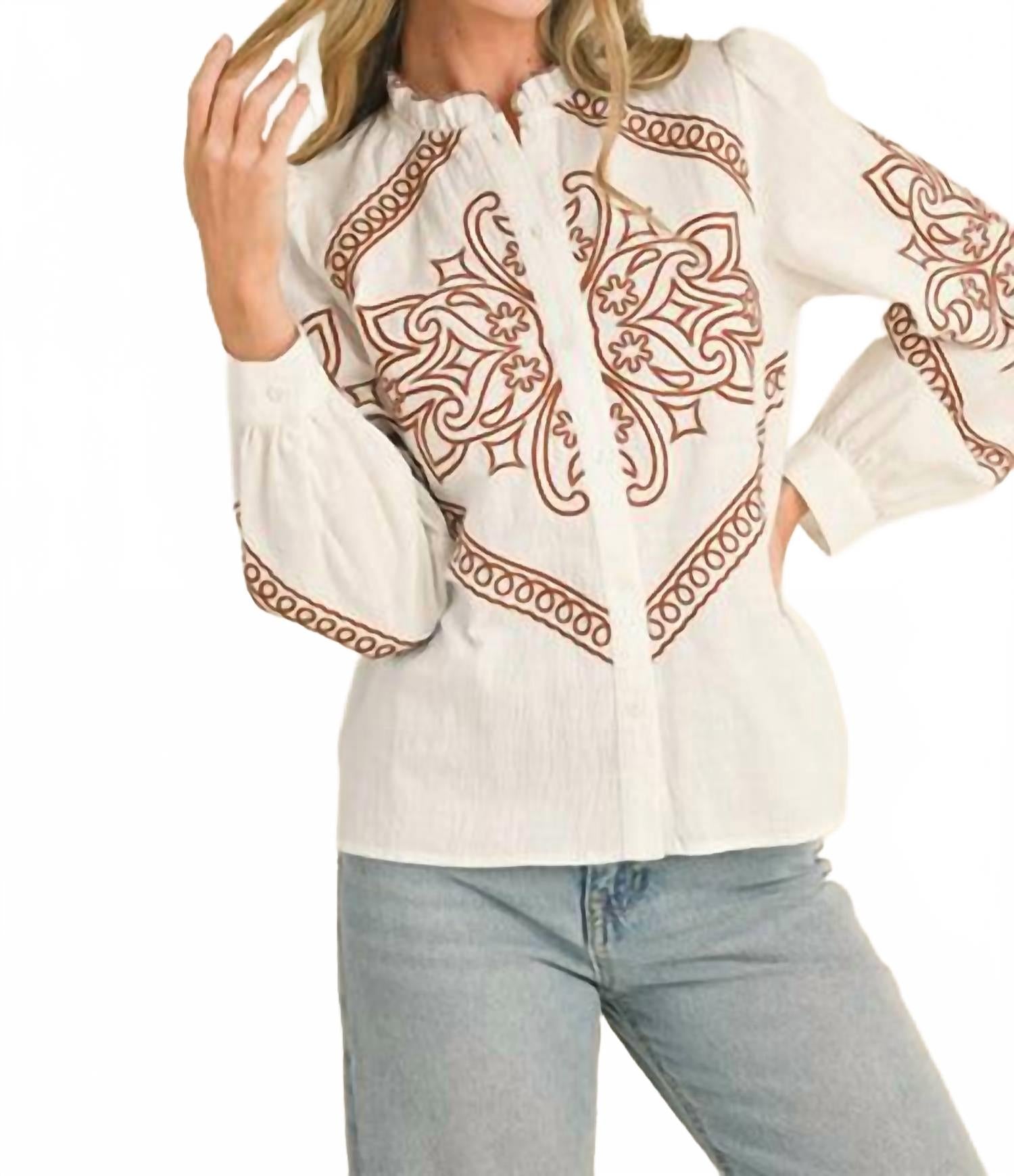 

Белая блуза с вышивкой в западном стиле En Merci