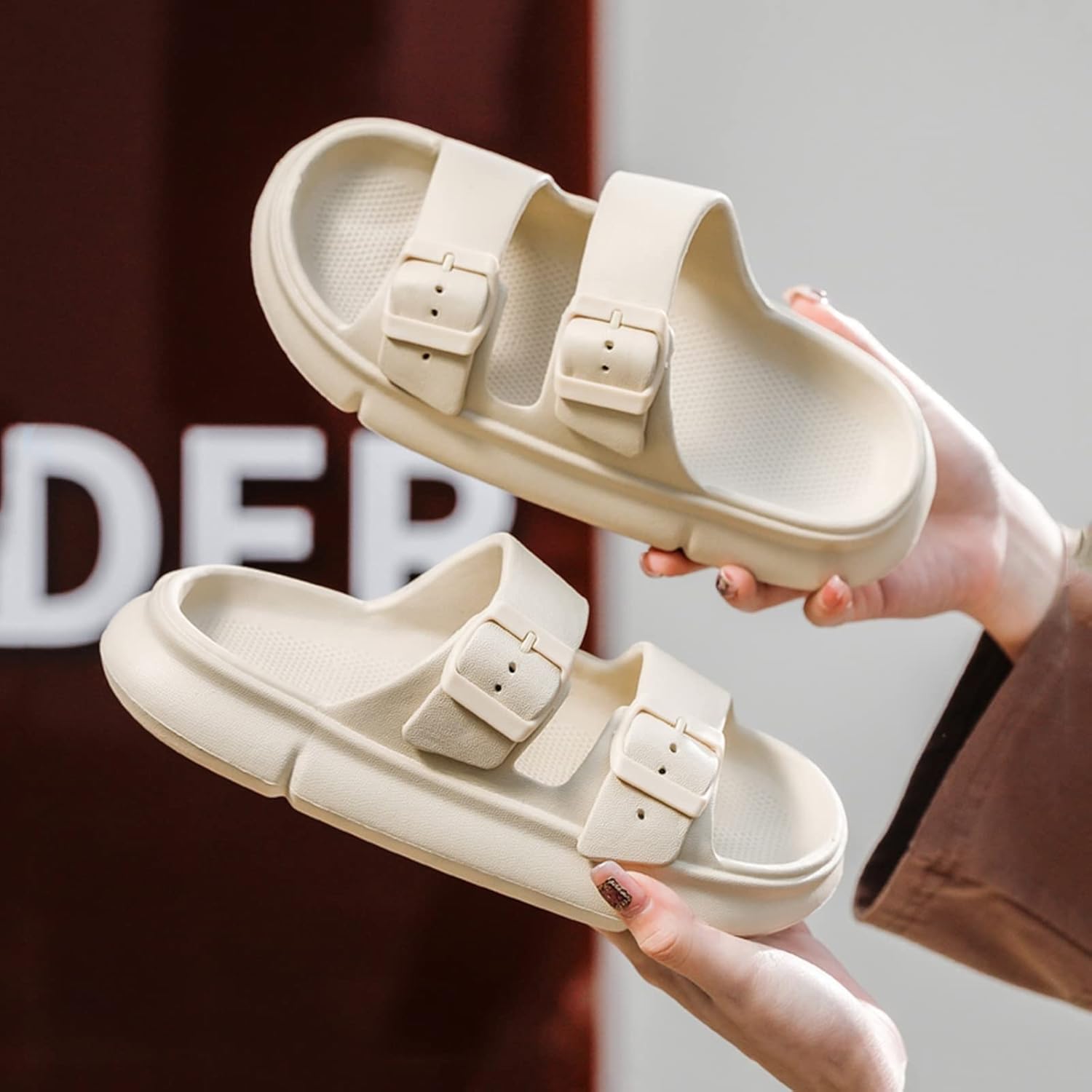 

Женские и мужские модные летние шлепанцы, тапочки, мягкие шлепанцы с толстой подошвой из ЭВА, шлепанцы для женщин (Цвет: белый, Размер: 42EU) Txtc