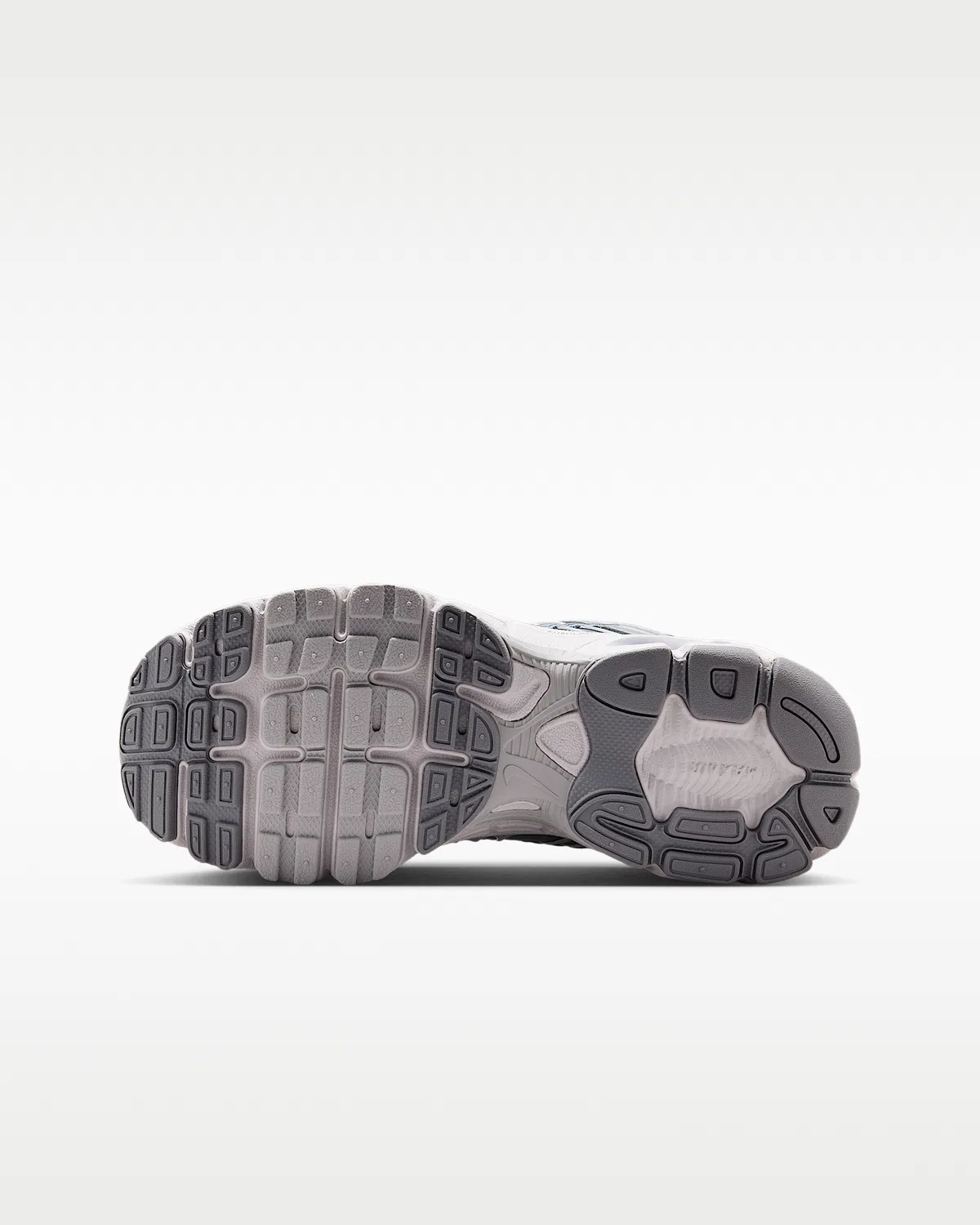Кроссовки Nike Air Max Moto 2K для старших детей, Wolf Grey/Vast Grey/Cool Grey/Wolf Grey — фото 2