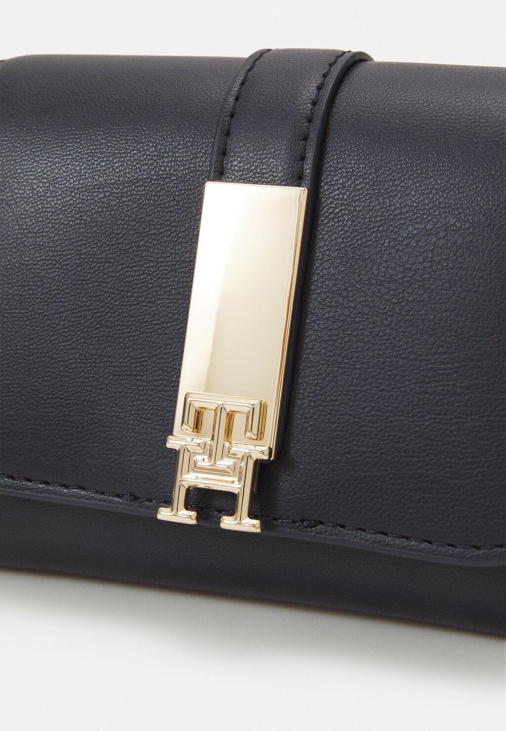 

Кошелек Tommy Hilfiger, темно-синий