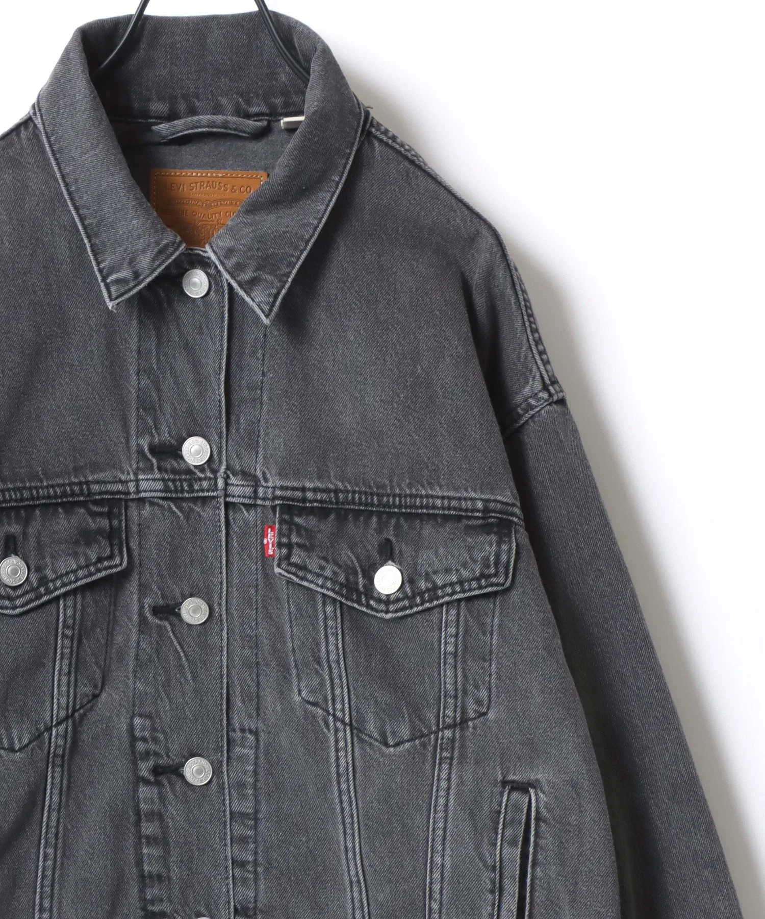 Джинсовая куртка Levi's в стиле 90-х / женская — фото 2
