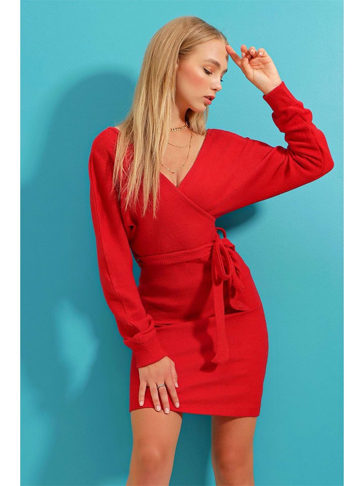 

Платье до колена Trend Alacati, красный